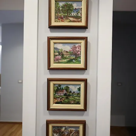 Ulcas Guest Huse Bed & Breakfast