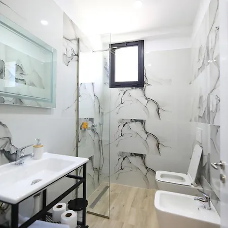 Ulcas Guest Huse فندق مبيت وإفطار *
