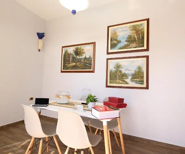 Ulcas Guest Huse 3*