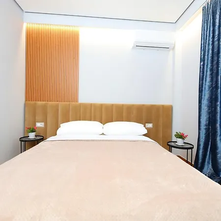 Ulcas Guest Huse Bed & Breakfast *