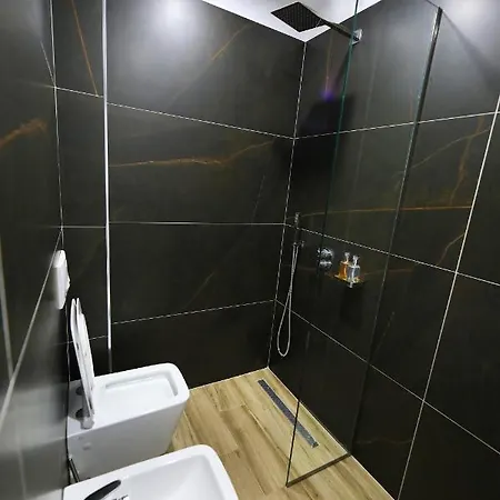 Ulcas Guest Huse Vlore