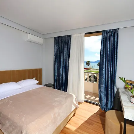 Ulcas Guest Huse